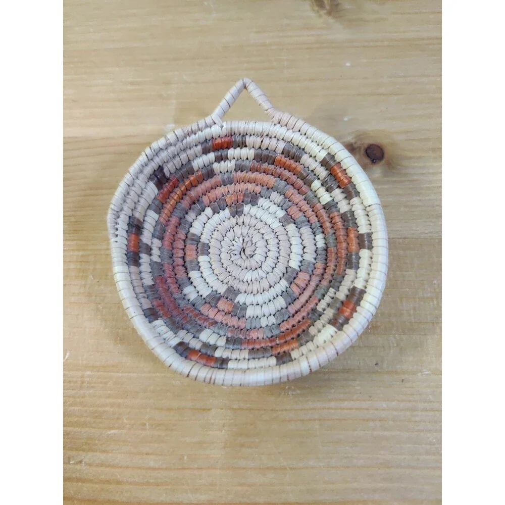 VINTAGE Small NAVAJO Dine WEDDING BASKET Star ~3.5